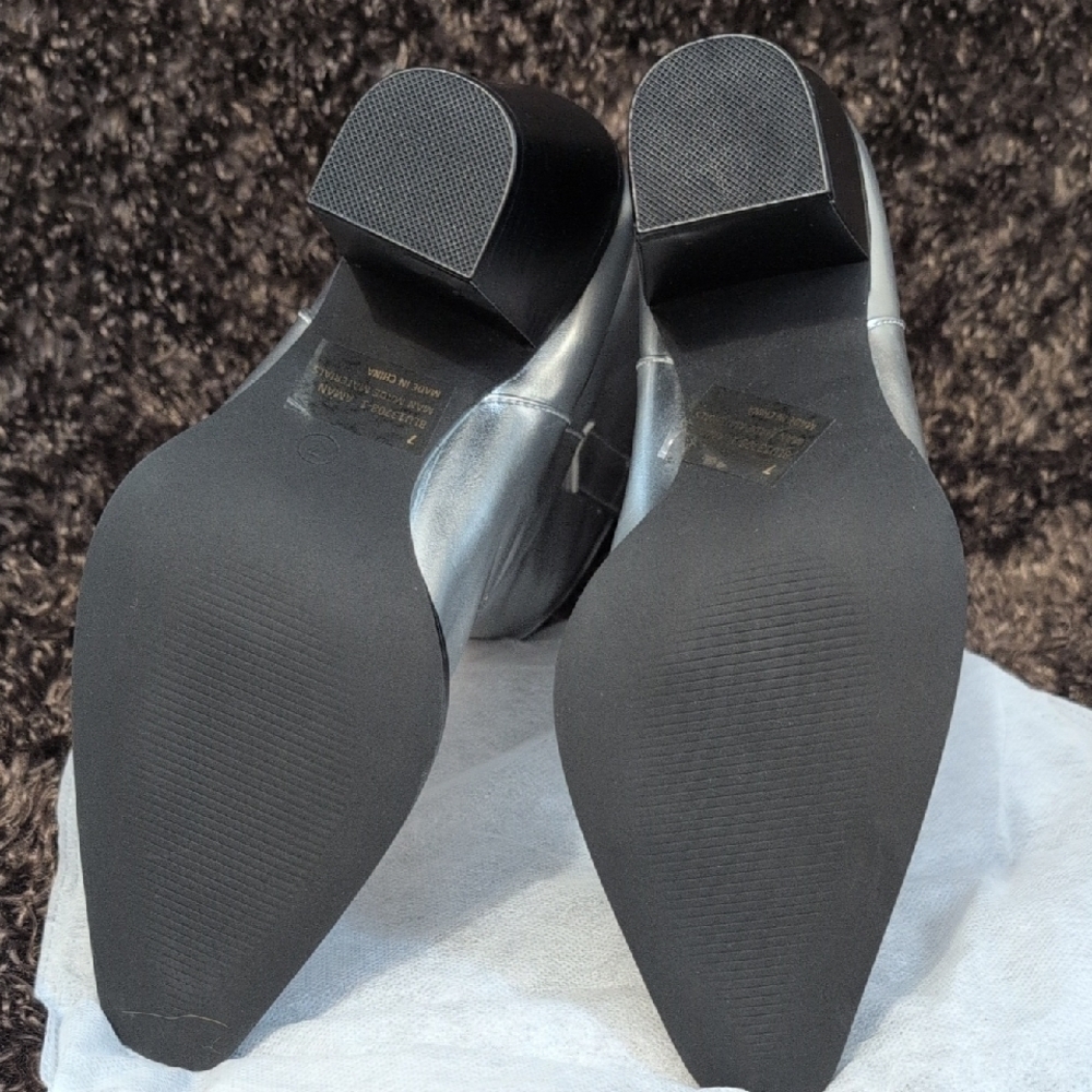 Celestial Silver Heeled Boots - Picture 5 of 8